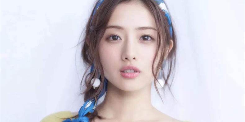 新手怎么正确使用气垫bb视频,蘑菇气垫bb霜正确使用方法