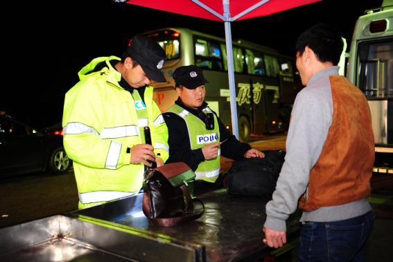 做一名缉毒警察,缉毒警察上班的第一天