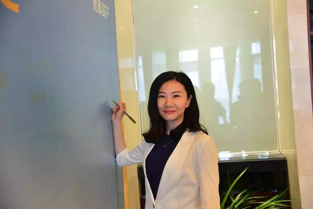 金融界的女神们,不仅人好看,业绩也是杠杠滴!