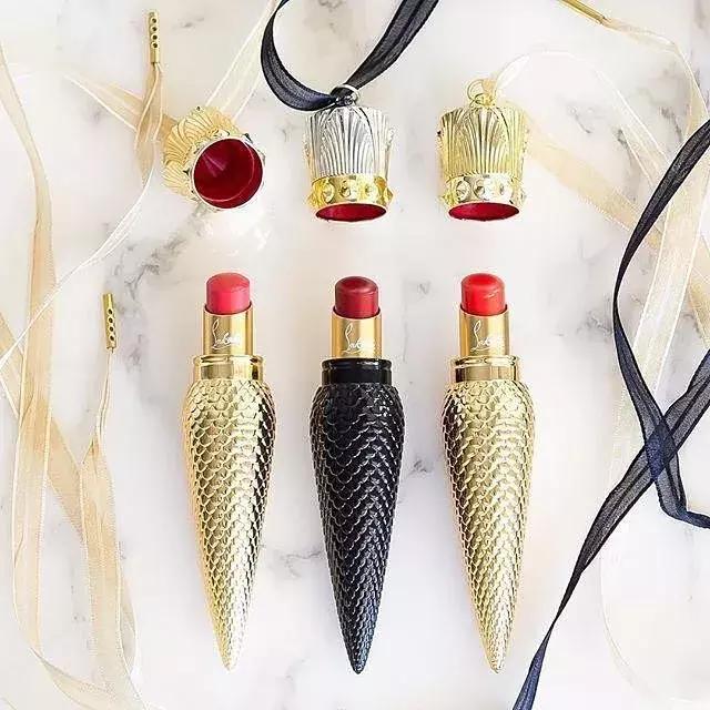 唇膏可以带几支,千万不要买的几支大牌唇膏