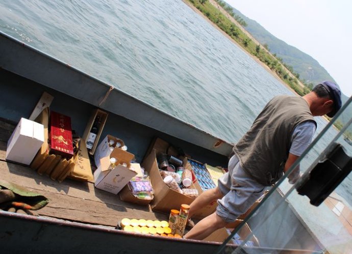中朝边境美丽的风景,中朝边境桃花盛开的地方