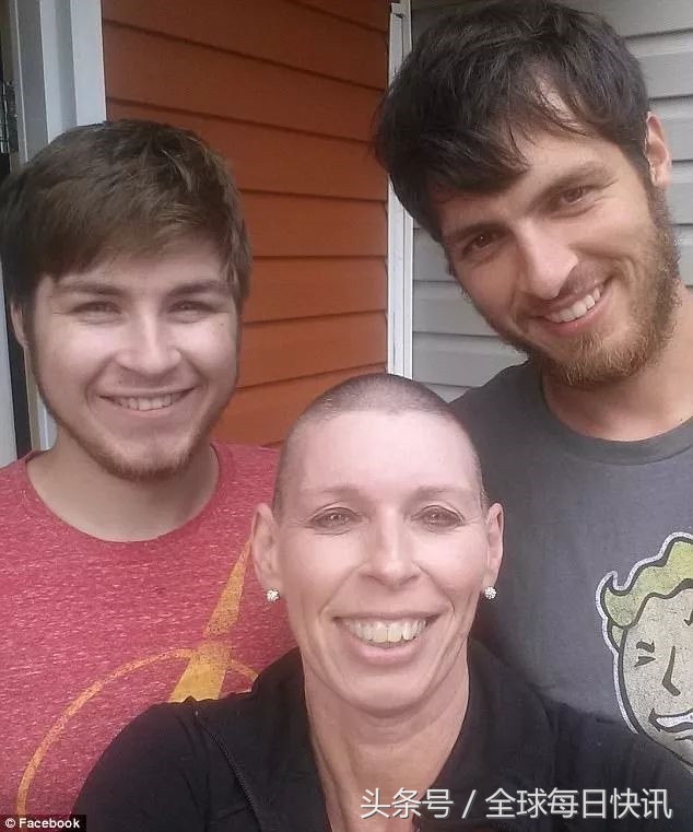 加拿大买彩票中3亿,女子买彩票时中了127万