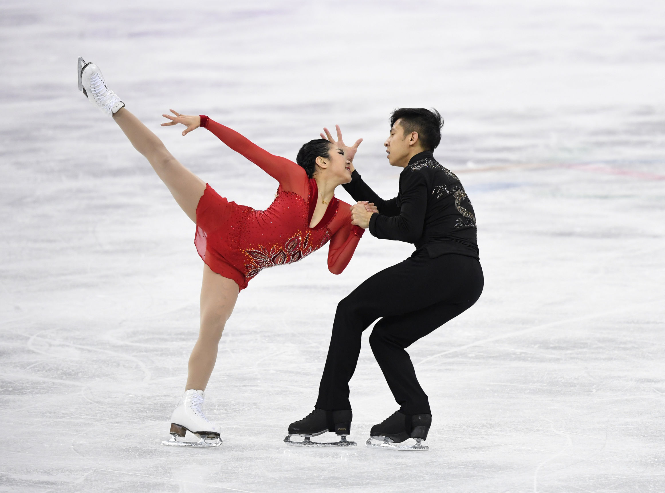 晨看*疆新**│乌市参保人员异地就医可传真备案；CBA季后赛八强就位