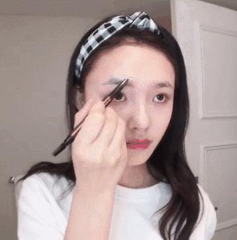 林允平价美妆品,林允直播化妆小红书