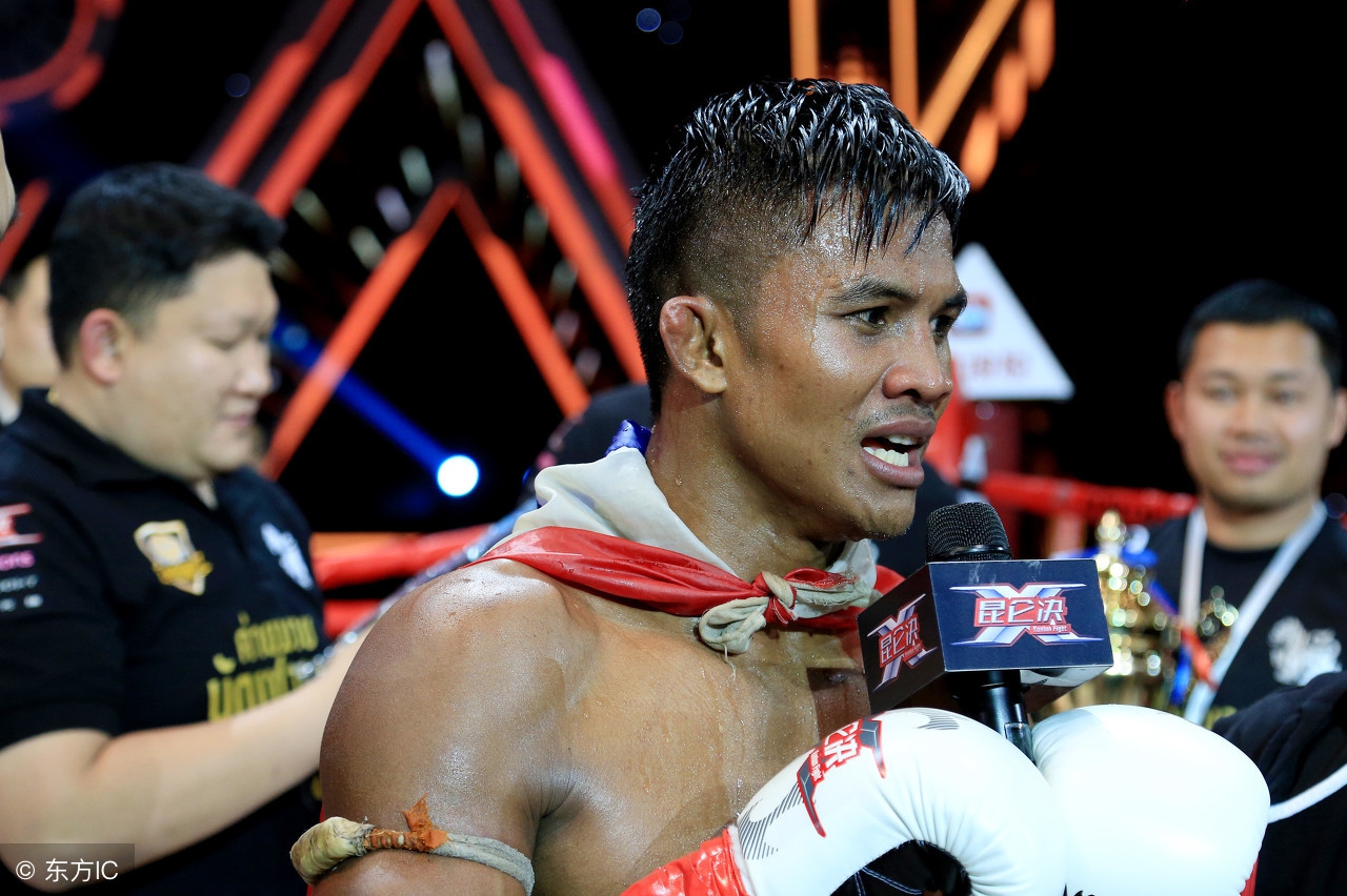 播求头破血流的比赛,播求被扫腿比赛