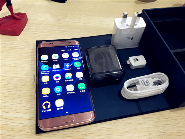 三星s7edge银色颜值怎么样 (三星s7 edge)