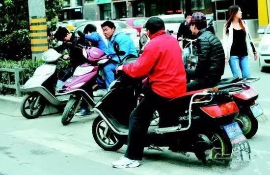 在西安骑摩托车是什么体验,在西安骑摩托车怎么样