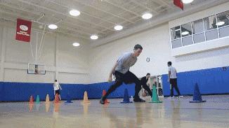 球运得好就是没法过人该怎么办,拿球时不轻易丢球的三个技巧