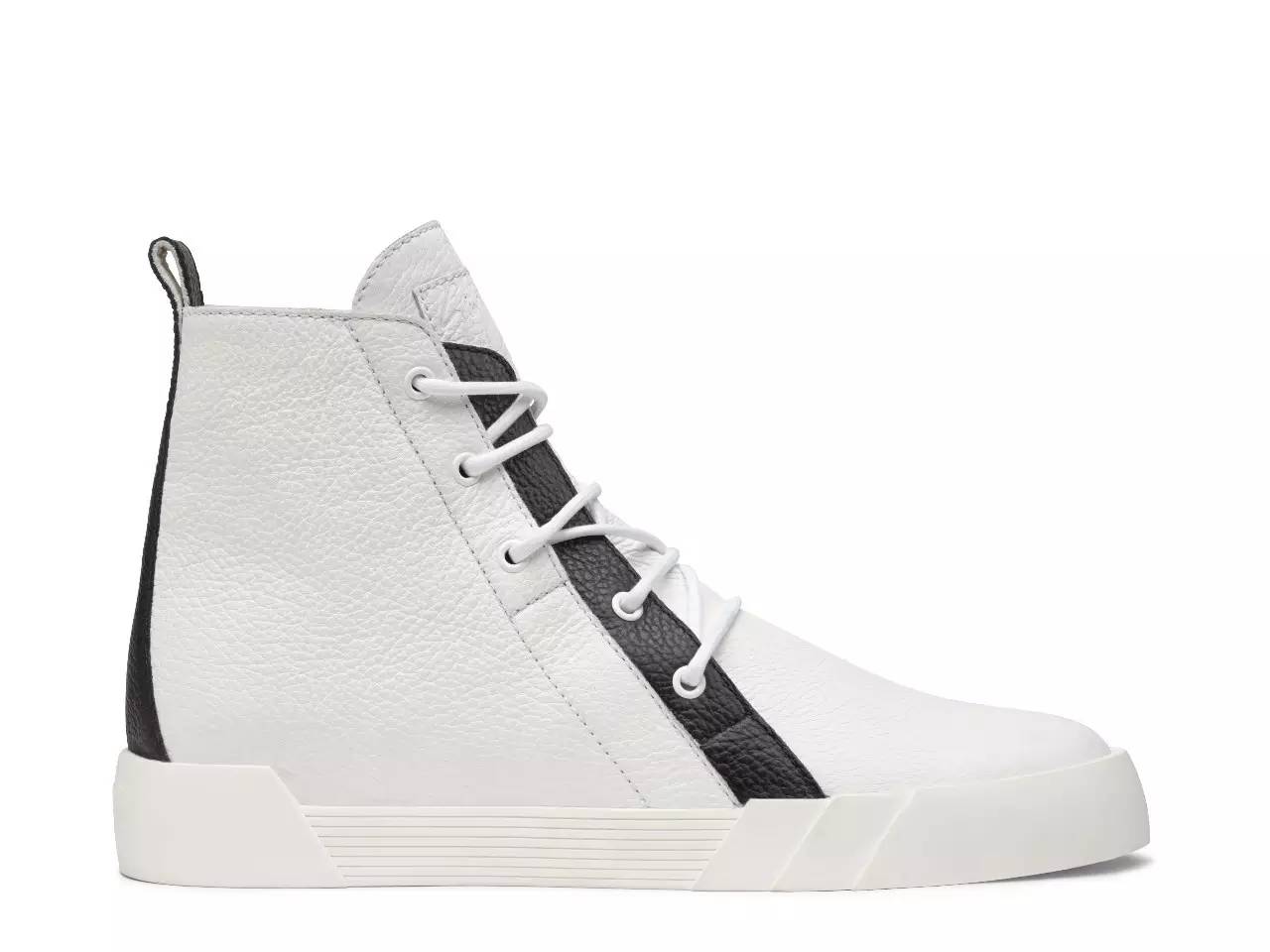 想买一个便宜又好看的鞋,想买一双好看的鞋子