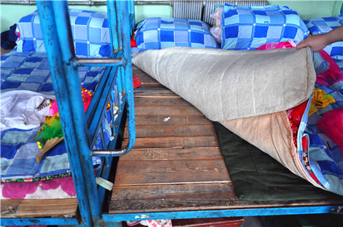 东高庄小学爱心捐赠,捐赠爱心给大梧小学