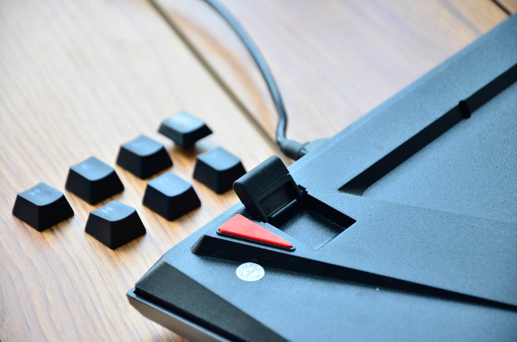 红轴机械键盘和普通键盘区别,机械键盘和机械轴键盘