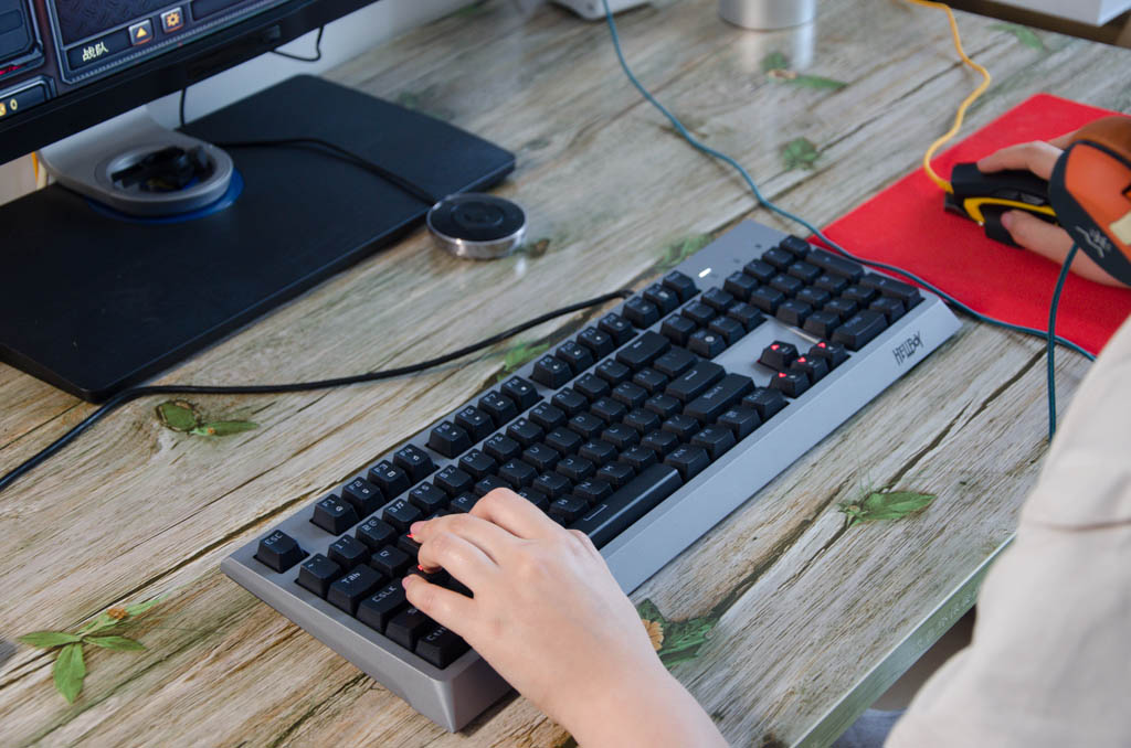 矮轴机械键盘和高轴机械键盘,机械键盘可能会毁掉你的手