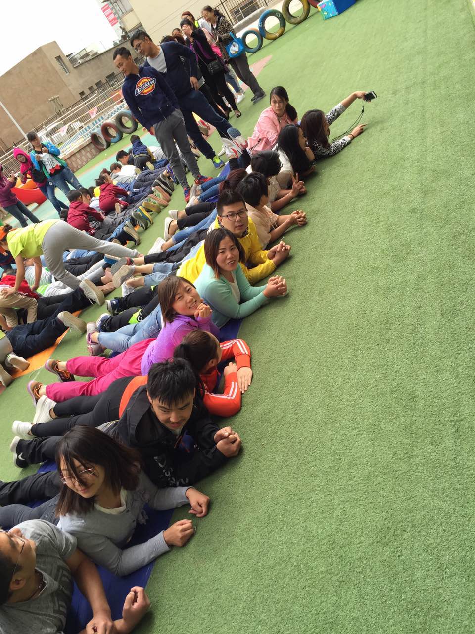 趣味横生,欢乐不断——东大景泰幼儿园举行“六一亲子运动会”!