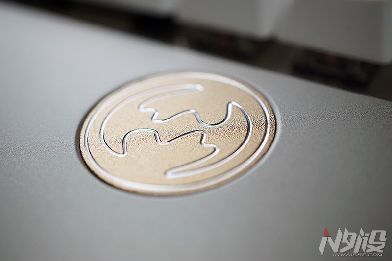 自带手托防尘罩的机械键盘,蝙蝠骑士机械键盘拆解