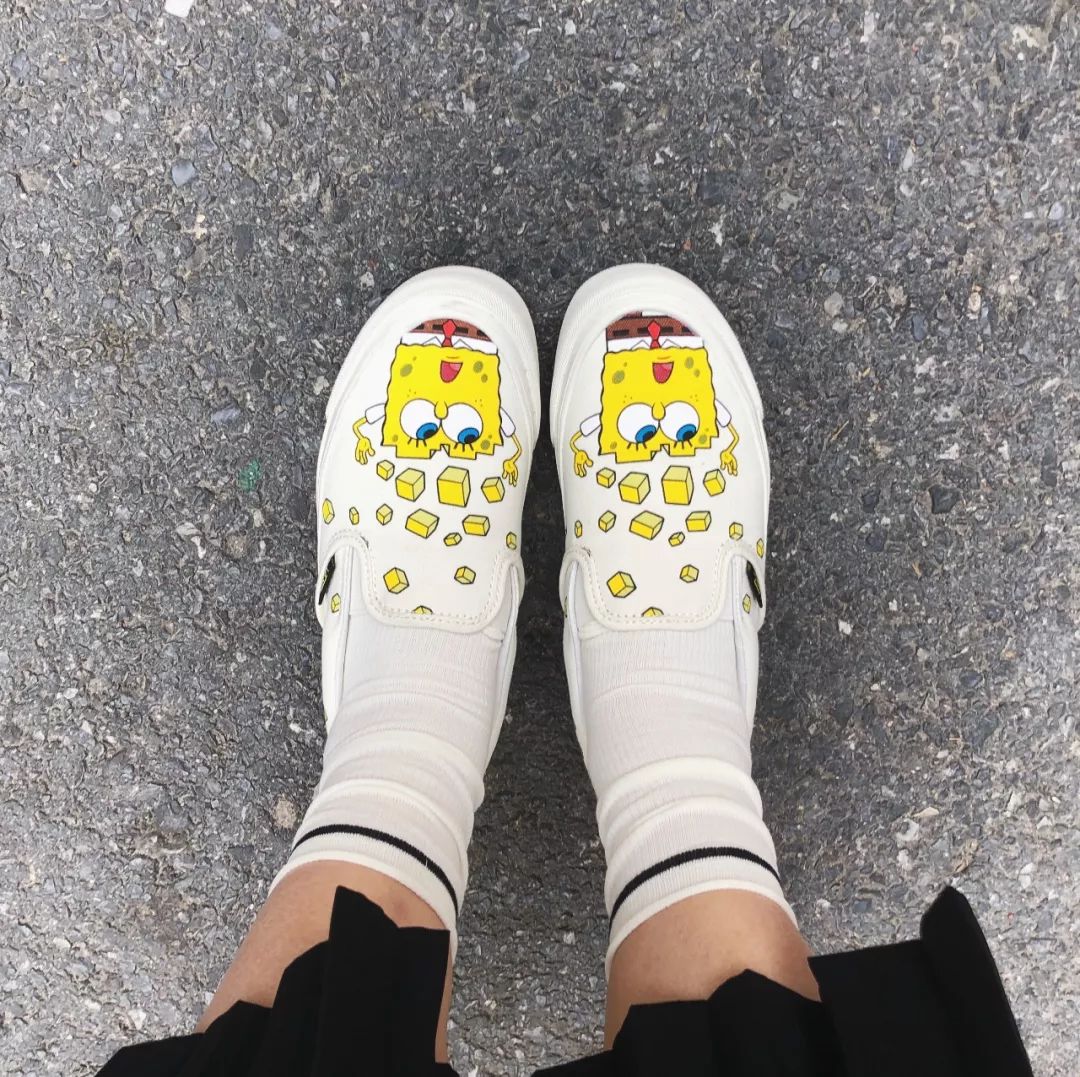 今天,我把表情包都换成了这个黄黄的东西,害羞.gif|编辑推荐