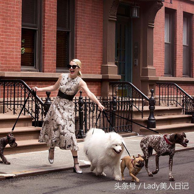 韩系碎花连衣裙穿搭高级感,碎花连衣裙穿搭方法