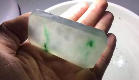 新手翡翠基础知识,新手想入行翡翠去哪个地方好