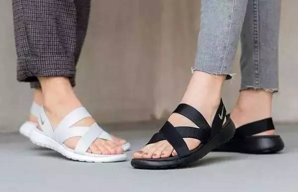 夏季女凉鞋推荐潮牌,潮女凉鞋
