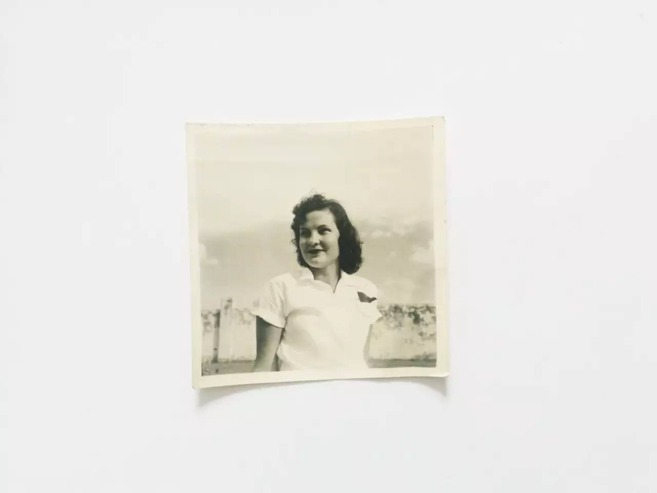 半个世纪前的铁皮箱，打开一个陌生人的罗曼史