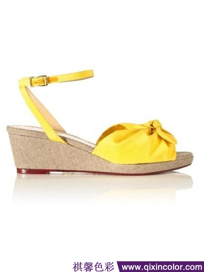 彩虹颜色衣服搭配,跳跃的服装色彩搭配