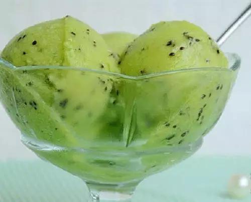 炎热天气吃点甜点,炎热的天气唯有甜品