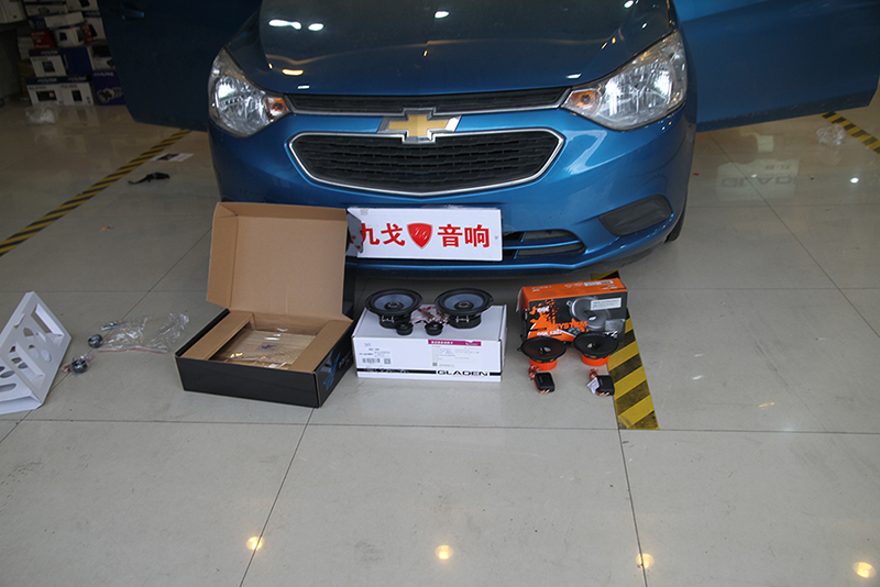 原阳雪佛兰赛欧3音响改装,雪佛兰赛欧音响升级哈曼