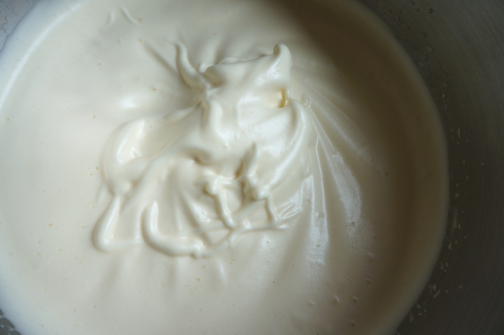 自己在家做蛋糕怎么都不成功,自己在家做蛋糕卖最简单的方法