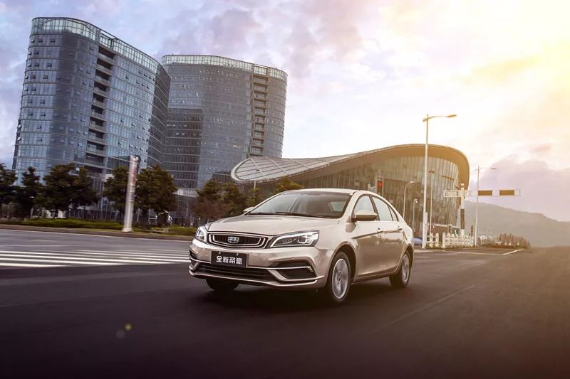 吉利帝豪试驾车主,吉利缤瑞2021款车主评测