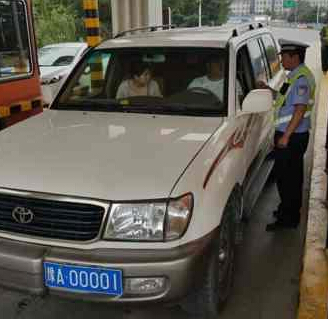 丰田普拉多为什么卖得那么火,丰田普拉多为什么还叫霸道