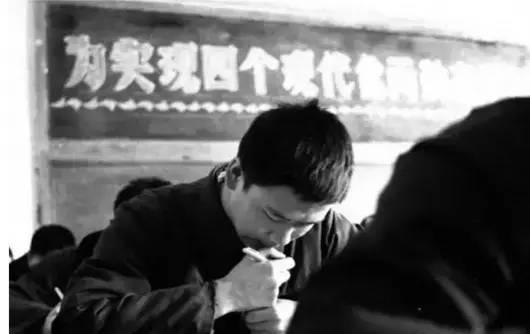 还记得你当年高考的作文题目吗,你还记得当年高考试题吗