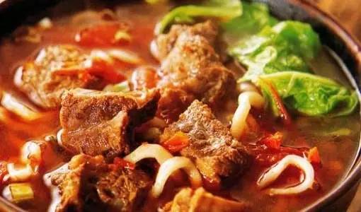 她叫小雪，在广州做文员，月薪3500，她是这样生活的...