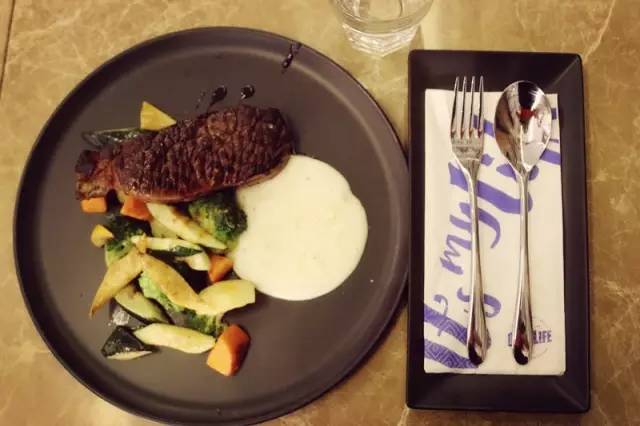 MixcTime丨如何花不到四十软妹币，在一家腔调西餐吃到