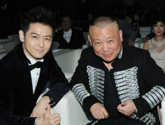 去看魔兽电影,看魔兽的顺序