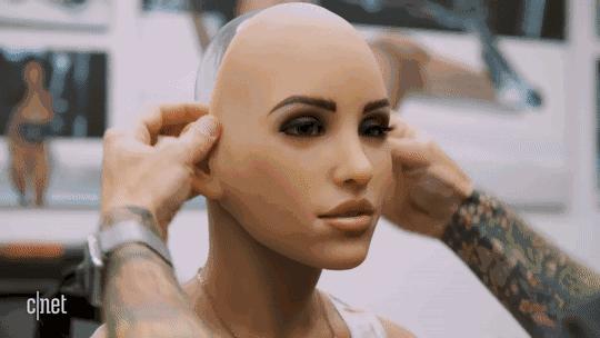 全球首个具有自己情感的机器人,世界第一ai人形机器人