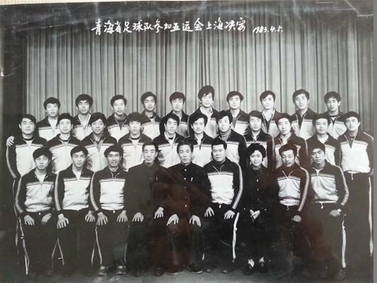 青海果洛州足球队,中国解放前的第一支足球队