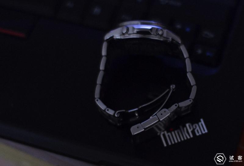 卡西欧lcw-m300d手表怎么样,有太阳能的卡西欧