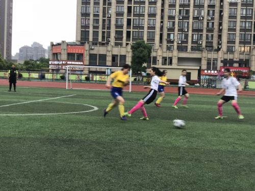 铿锵玫瑰绿茵竞技金安女足斩获冠军