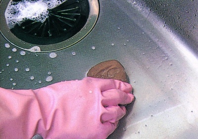 厨房里的卫生死角,厨房又黑又暗又脏怎么改造