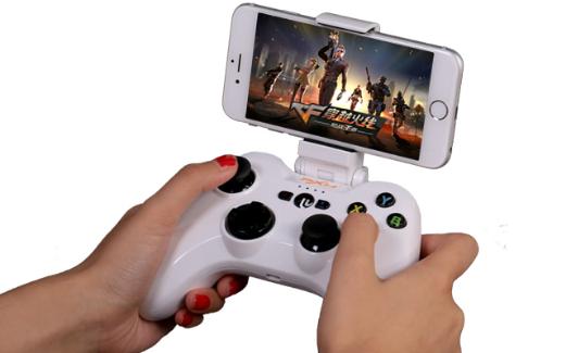 撸CF手游?莱仕达手柄教你如何躺着爆头!