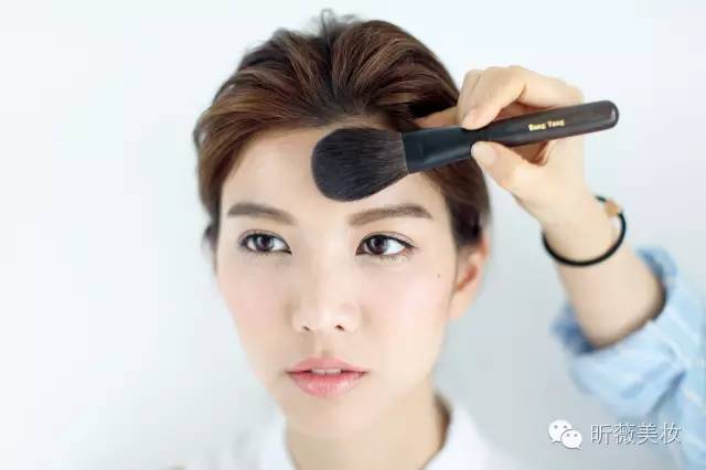 毕业季小清新证件照最佳妆容,毕业证件照妆容与发型