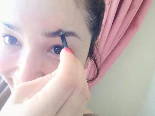 如何画出水嫩的裸妆,日本女星裸妆艺术照