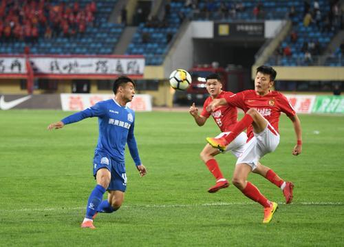 广州恒大客场1:1淘汰鹿岛鹿角,上海上港4比0胜广州恒大