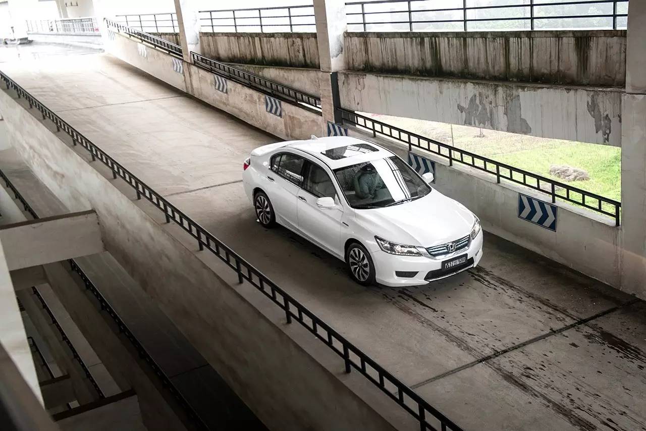 2014款本田雅阁试驾,第三种力量不容忽视