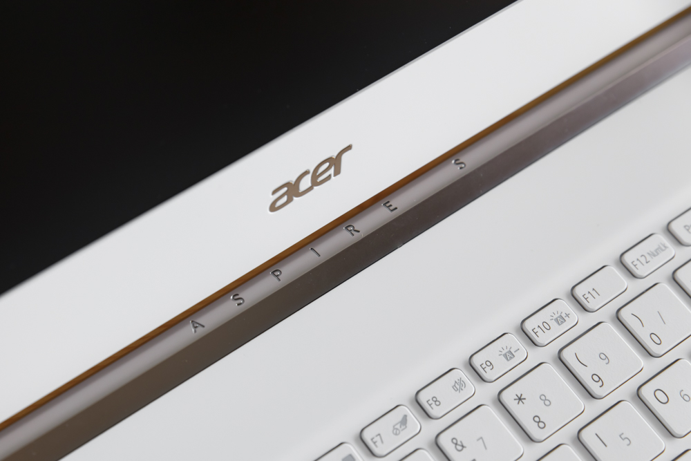 Acer蜂鸟S5-371上手加图赏：告诉你外貌也是生产力