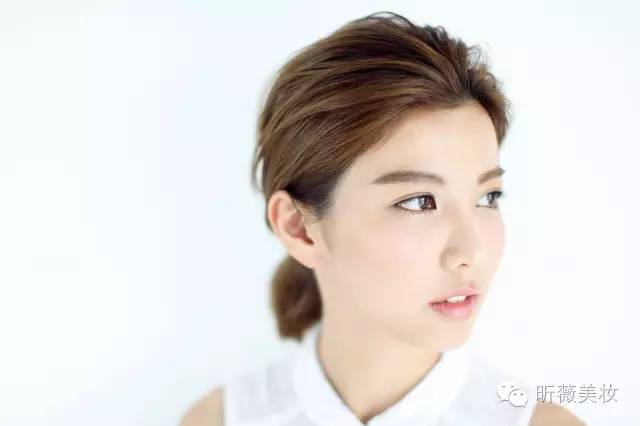 毕业季小清新证件照最佳妆容,毕业证件照妆容与发型