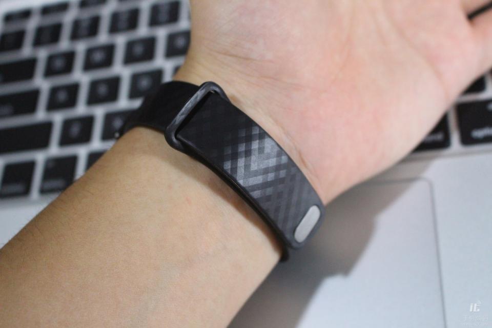 智能手环玩王者荣耀,华为畅玩a1手环