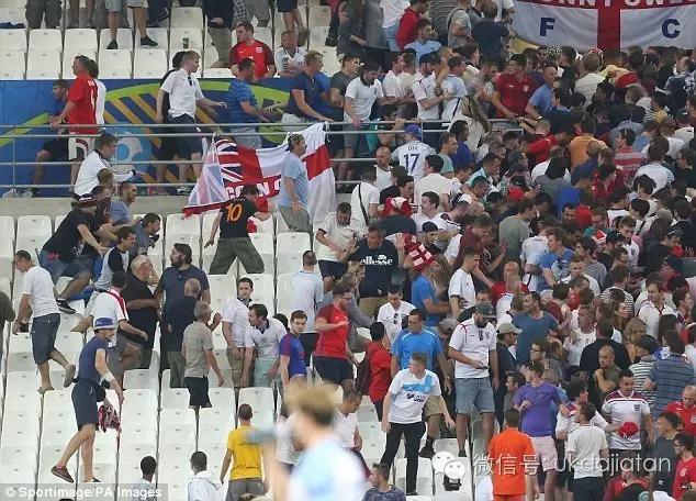 欧洲杯俄罗斯足球场斗殴,欧洲杯英国足球流氓