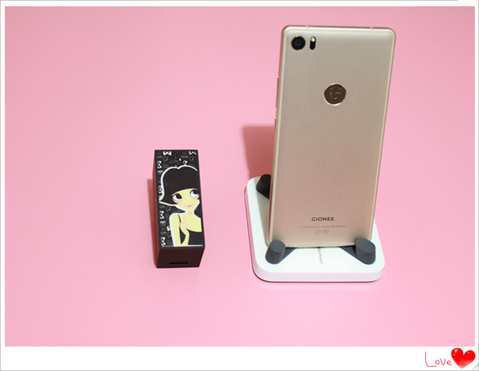 萌奇泡芙小姐移动电源充电器---小巧却别致一格