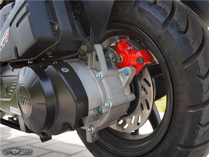 城市通勤利器摩托车,城市穿梭利器的视频