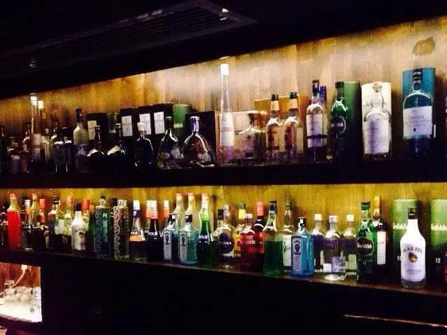 看球喝酒的酒馆,看球喝酒中大奖